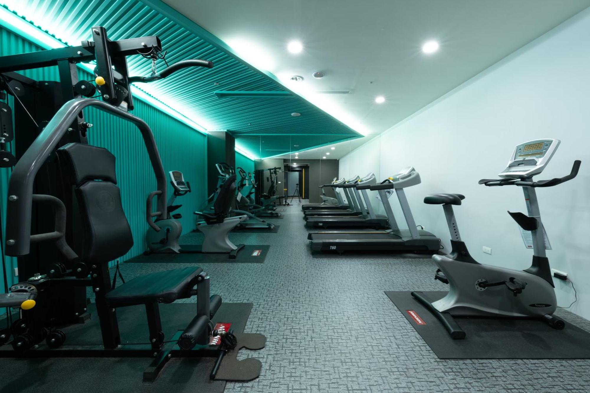 Ningcui Business Hotel Taichung Eksteriør billede