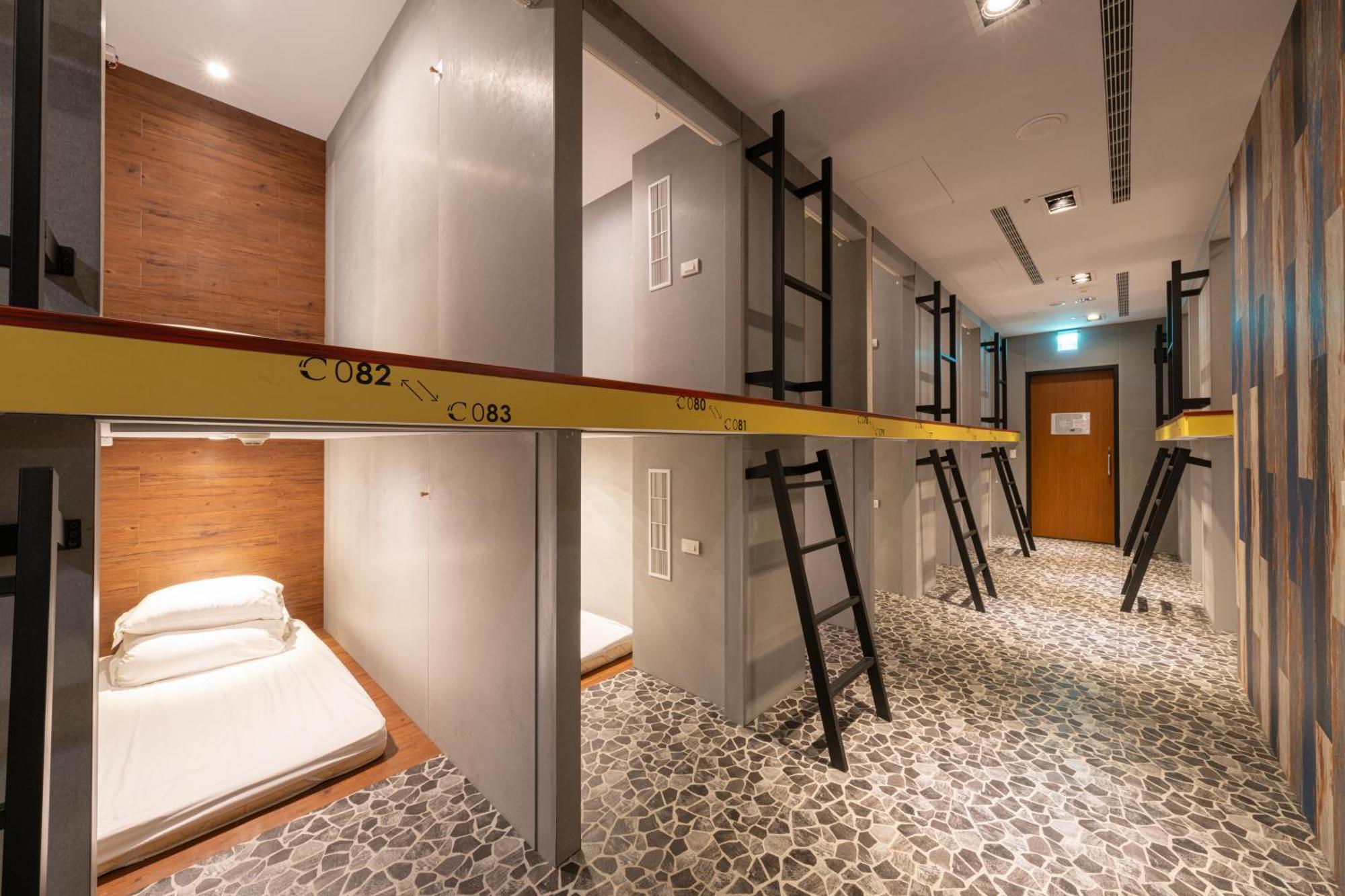 Ningcui Business Hotel Taichung Eksteriør billede