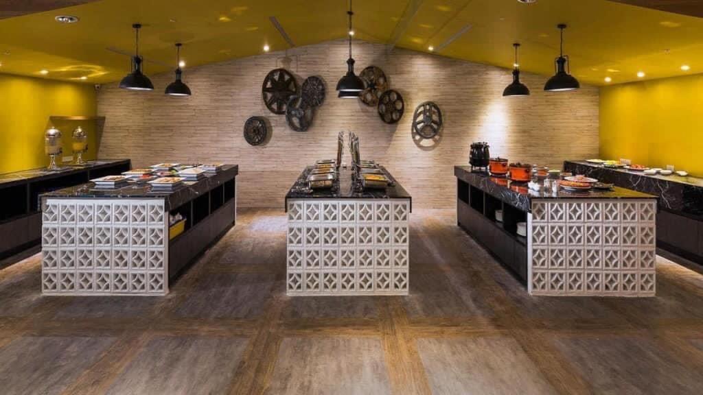 Ningcui Business Hotel Taichung Eksteriør billede